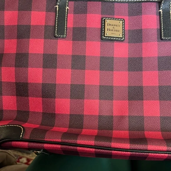 Dooney & Bourke shoulder bag - Picture 1 of 7